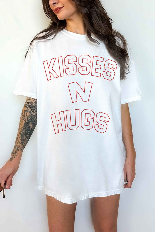 KISSES AND HUGS VALENTINES OVERSIZED GRAPHIC TEE